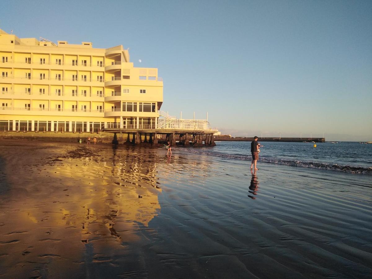 Alquilaencanarias Medano Lugar De Encuentro 엘메다노 외부 사진